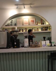 Unsur Lengkung Pada Cafe